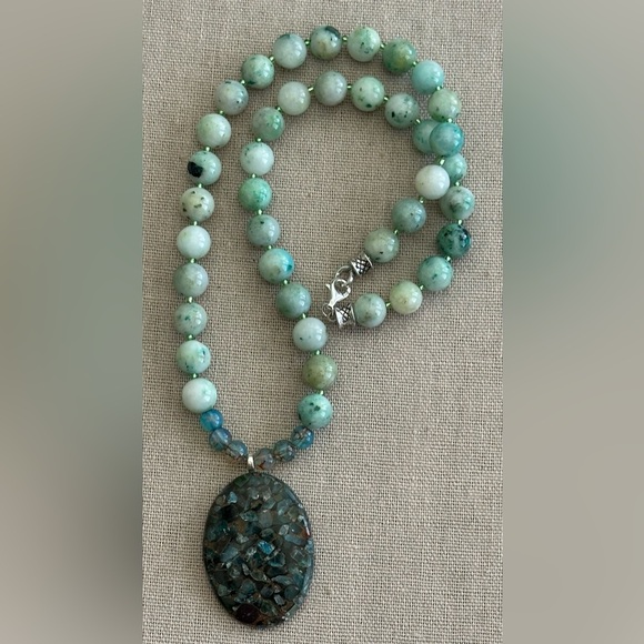 22 inch Chrysocolla gemstone bead necklace NWOT - Picture 2 of 13